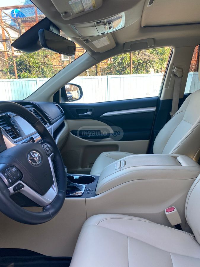 Toyota Highlander - фото 8