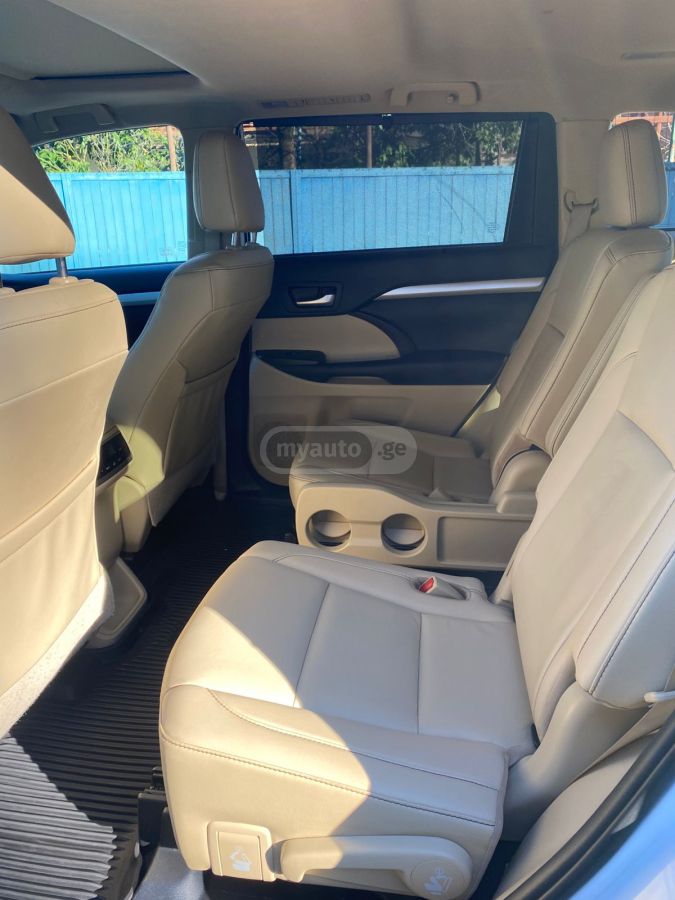 Toyota Highlander - фото 9