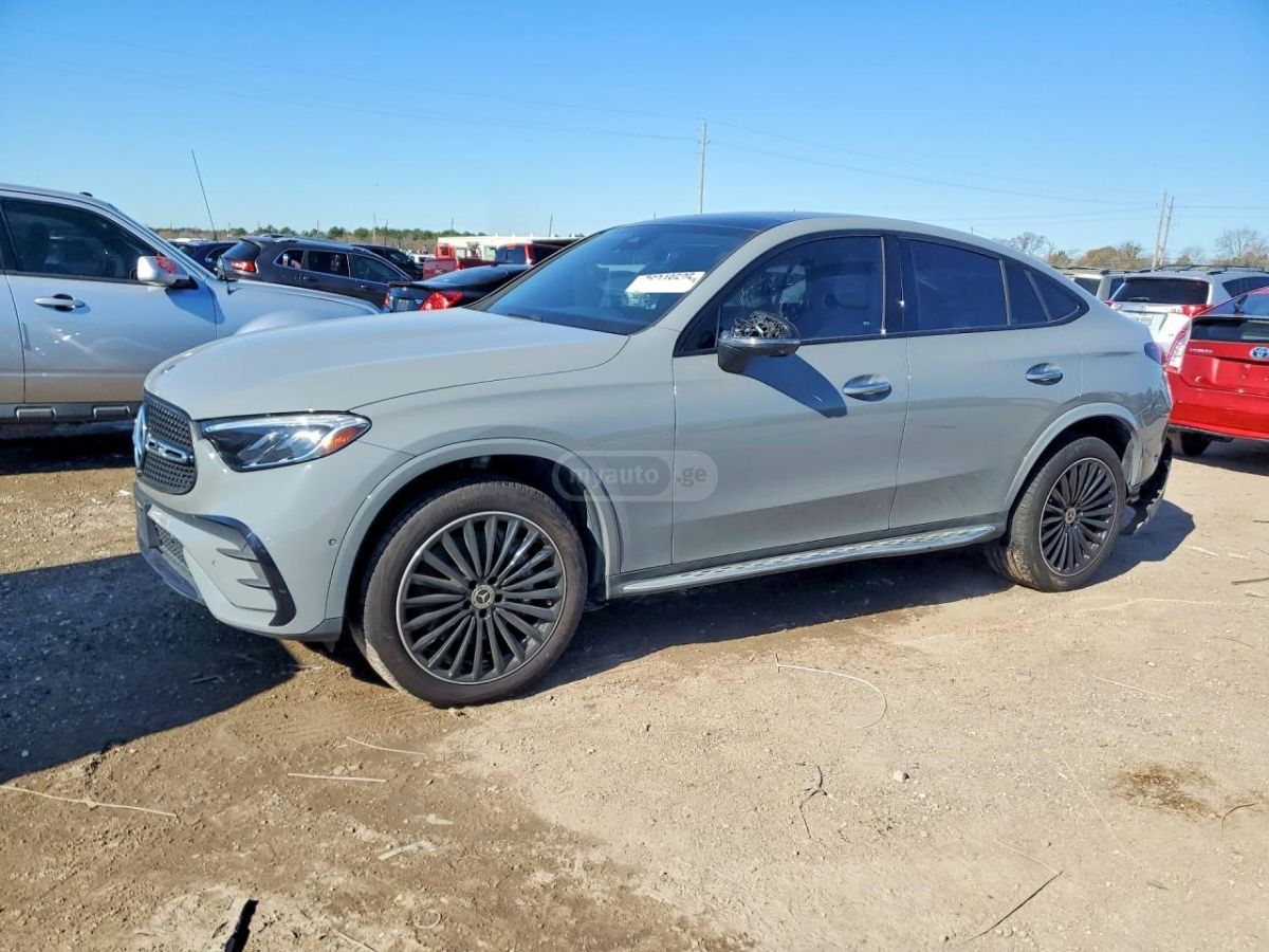 Mercedes-Benz GLC 300 Coupe - фото 1