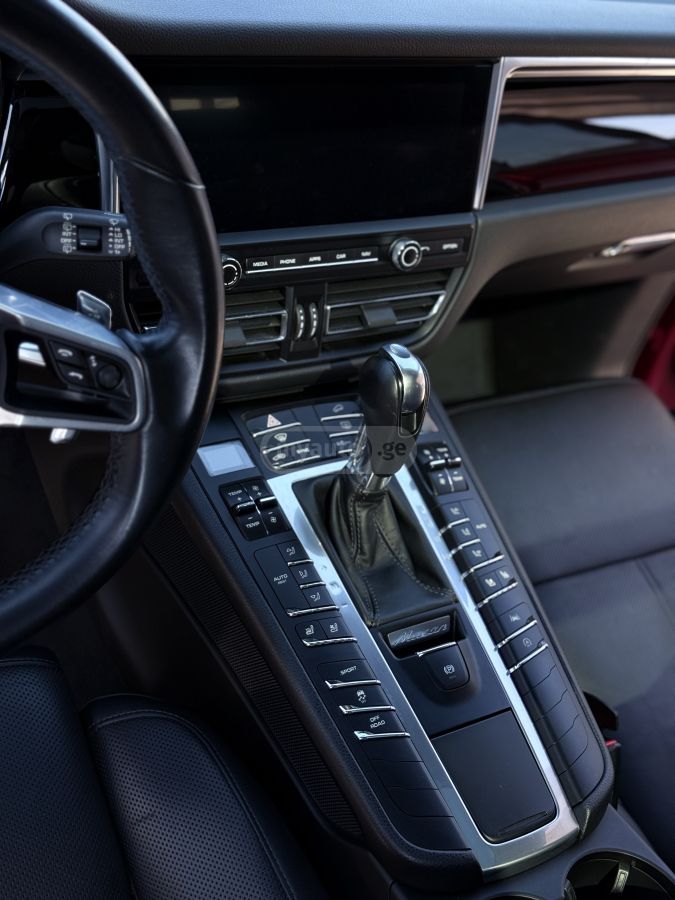 Porsche Macan - фото 7