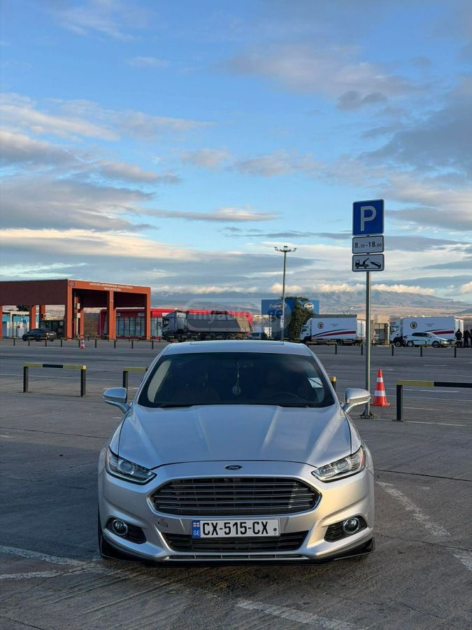 Ford Fusion - фото 1