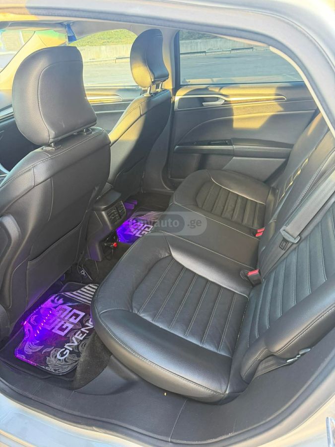 Ford Fusion - фото 9