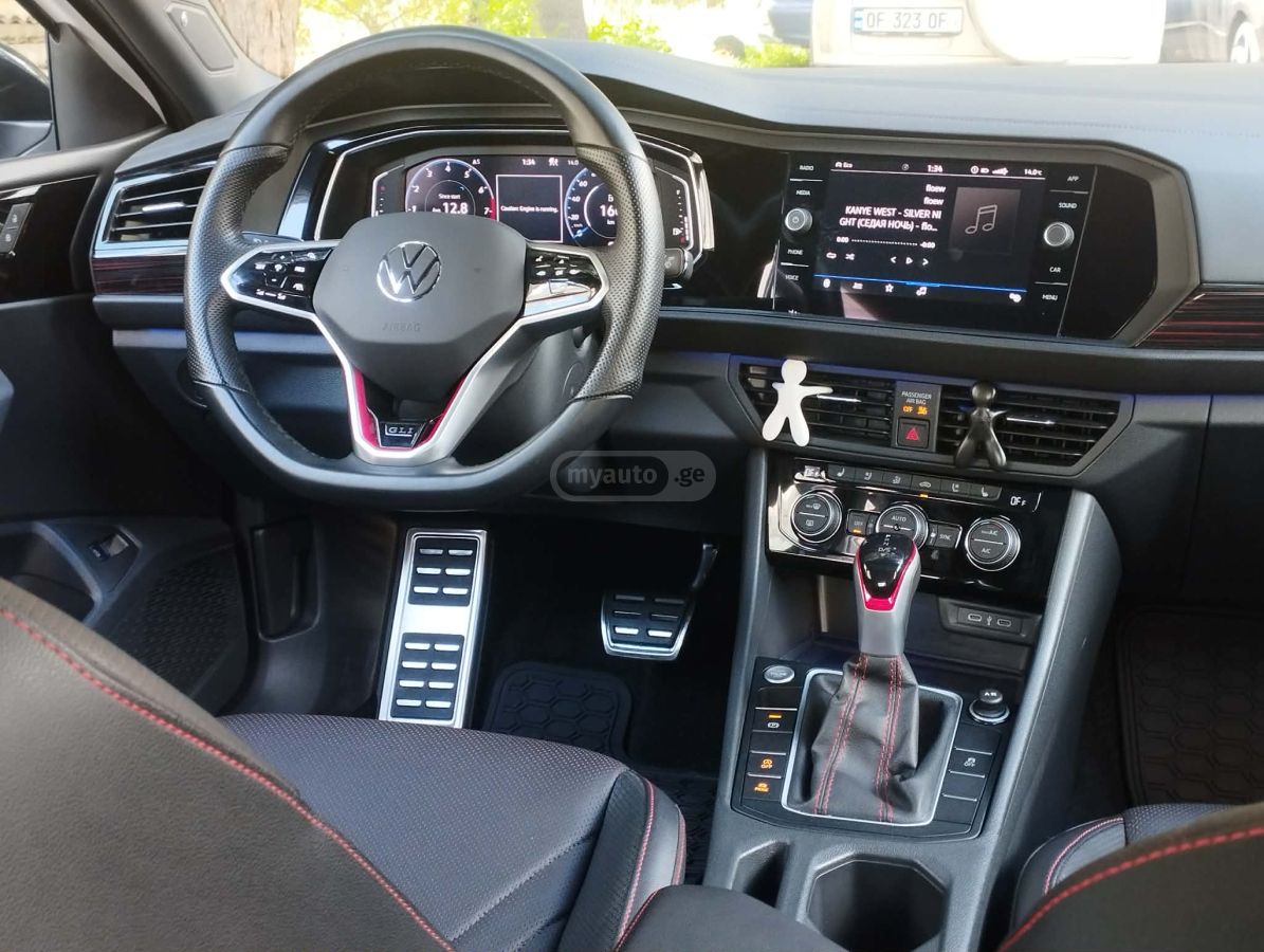 Volkswagen Jetta - фото 12