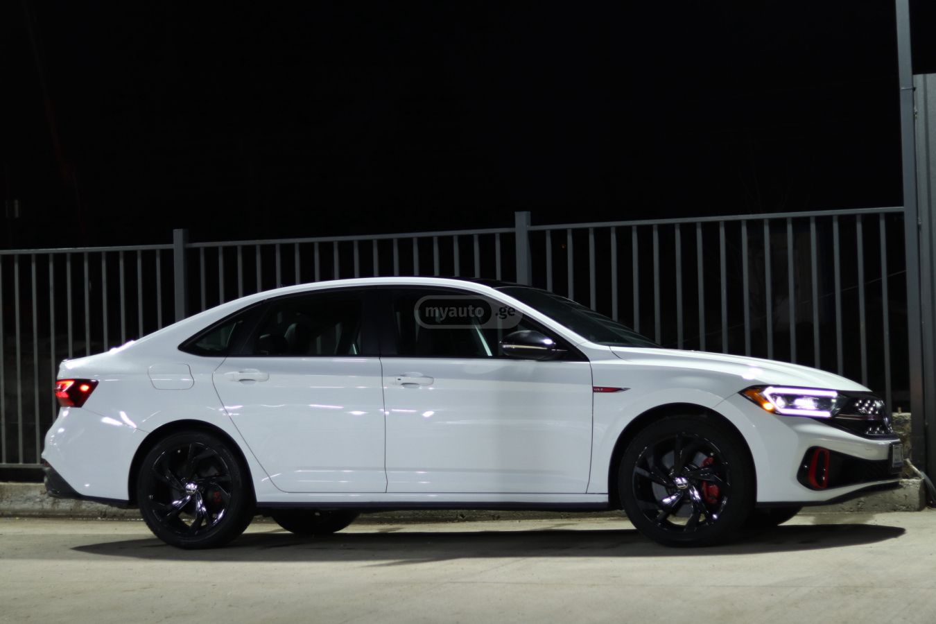 Volkswagen Jetta GLI autobahn 2023 — миниатюра 3