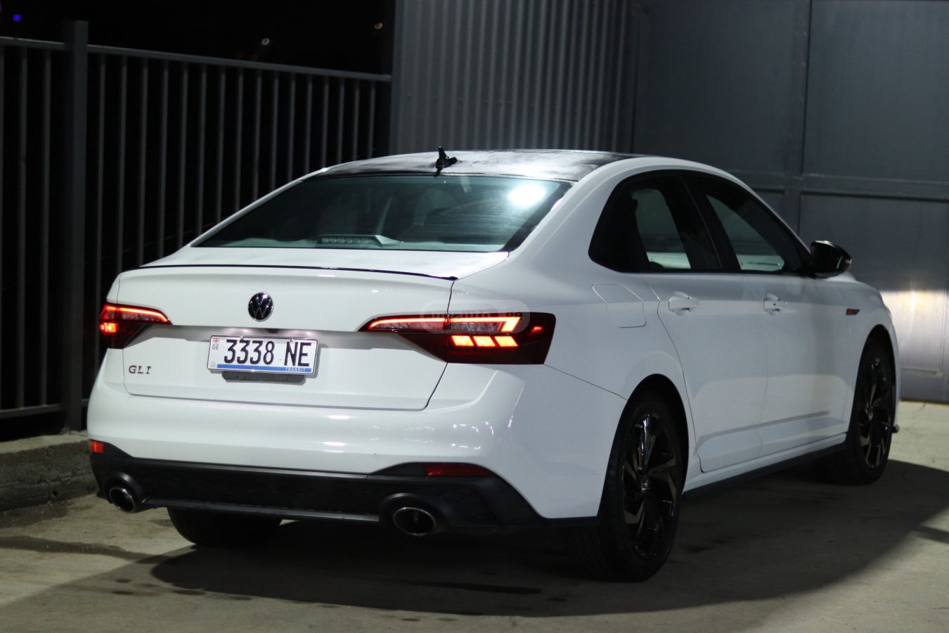 Volkswagen Jetta GLI autobahn 2023 — миниатюра 4