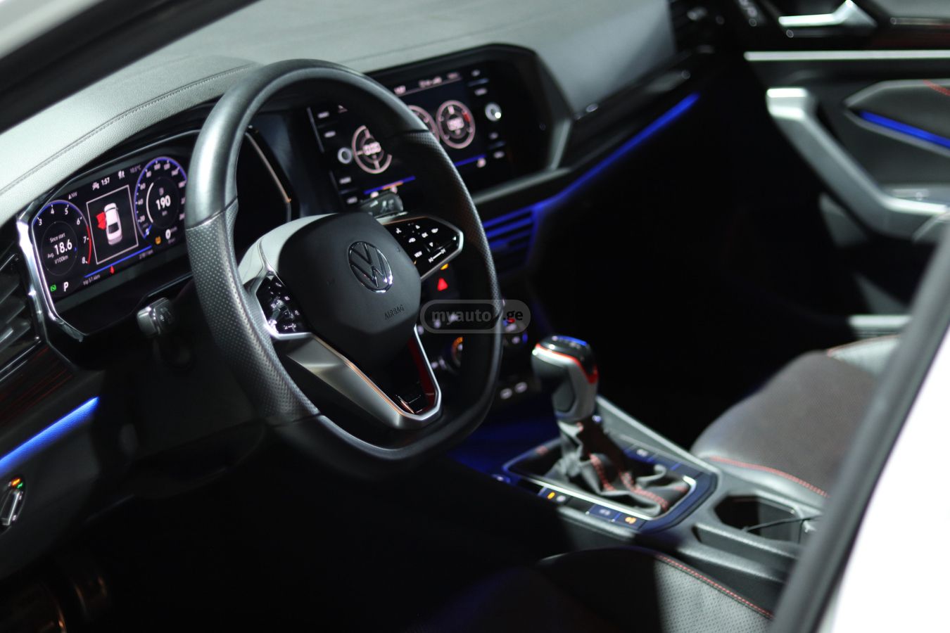 Volkswagen Jetta GLI autobahn 2023 — миниатюра 5