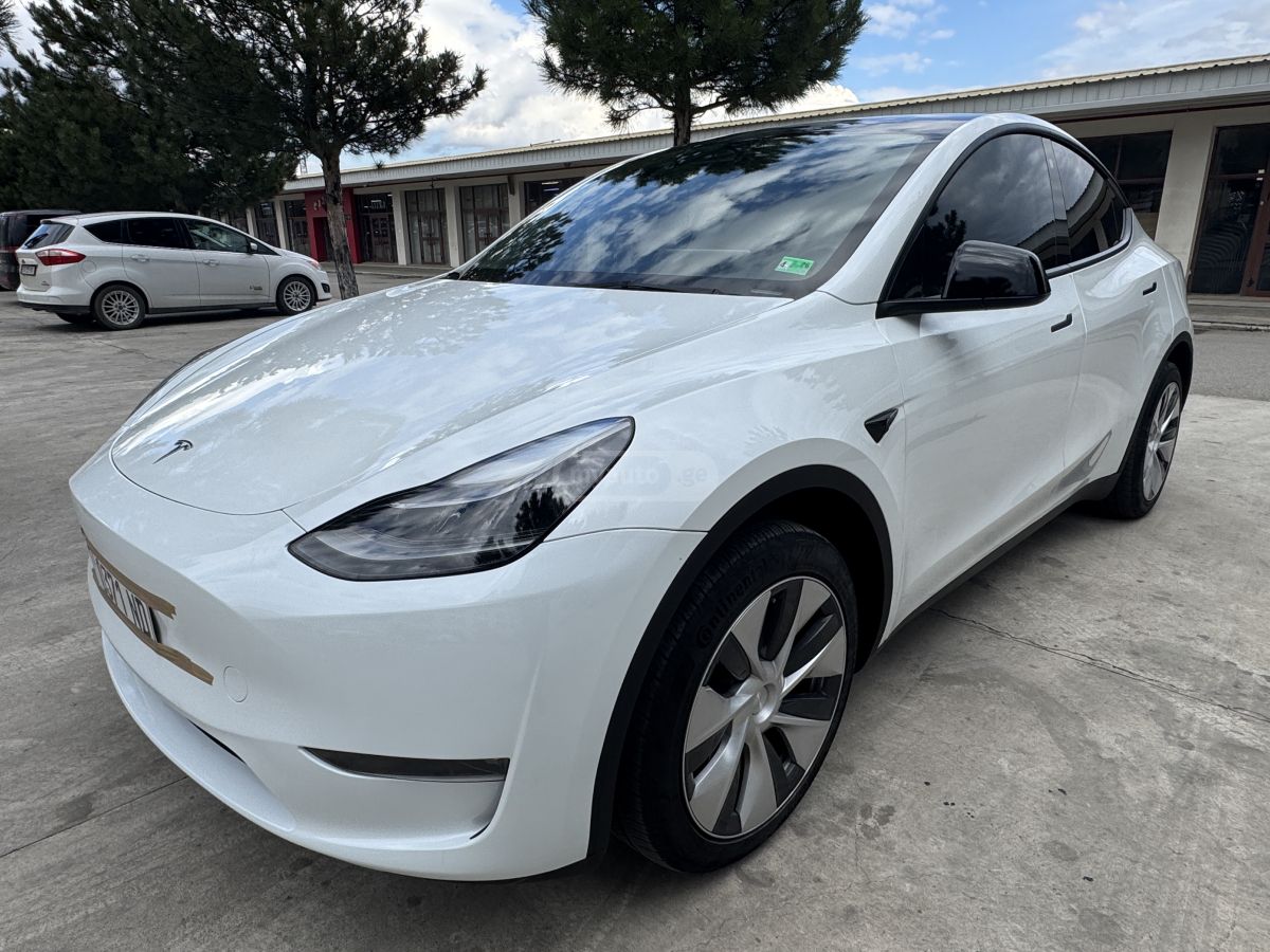 Tesla Model Y - фото 2