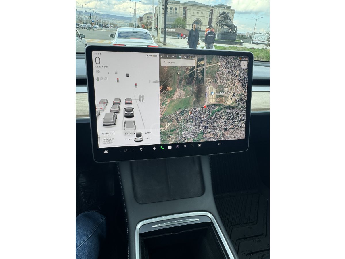 Tesla Model Y - фото 6