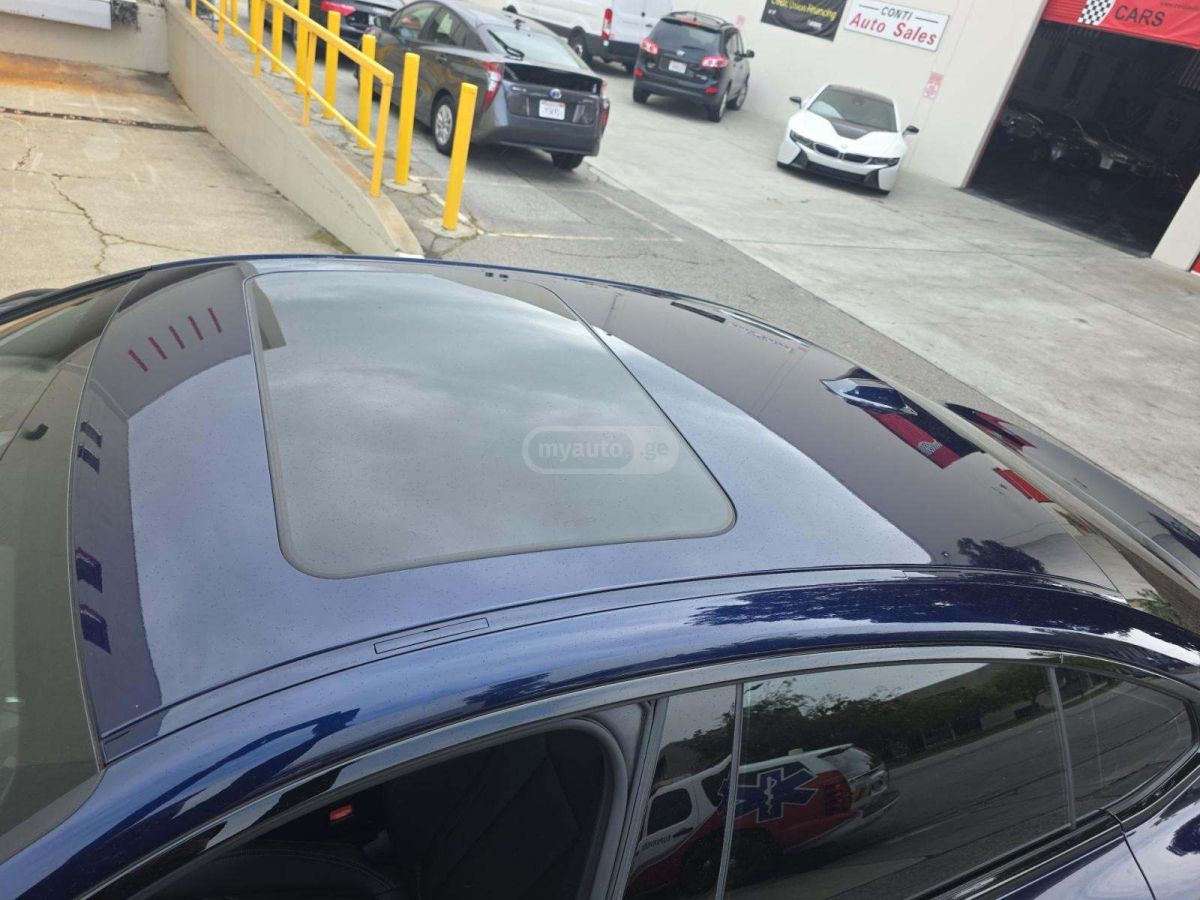 BMW i4 - фото 15