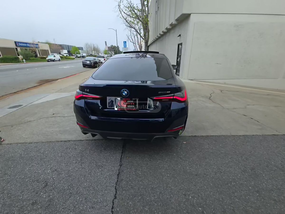 BMW i4 - фото 3