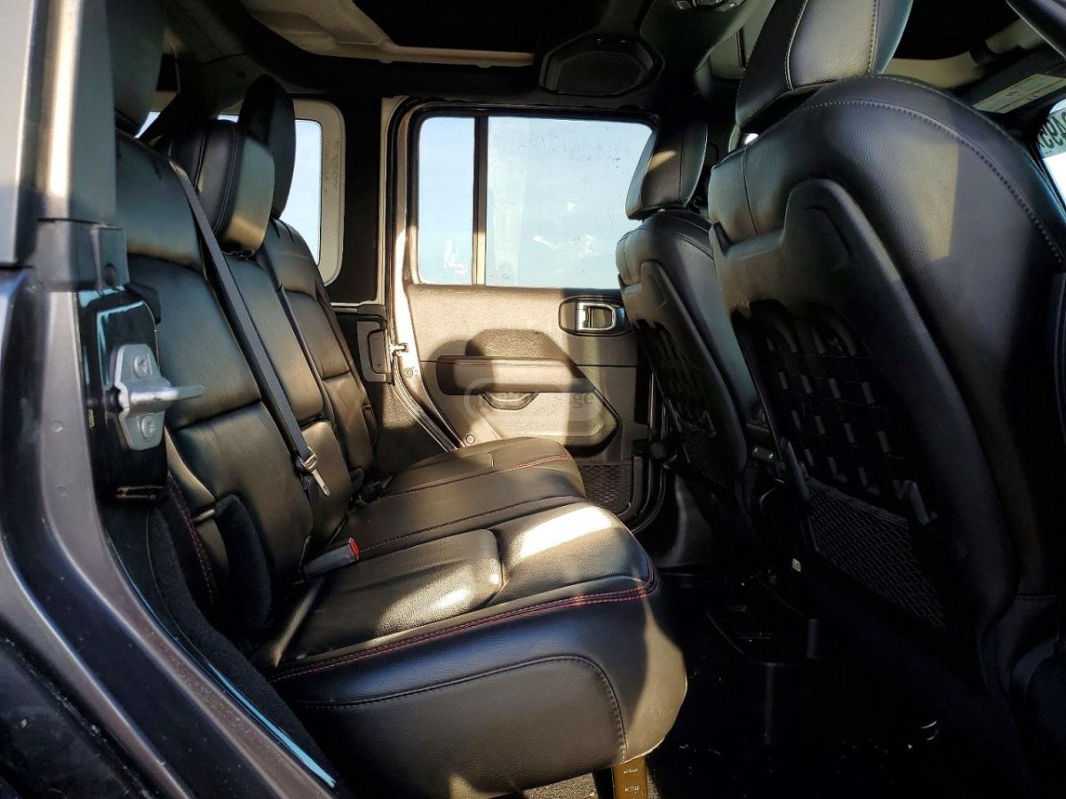 Jeep Wrangler - фото 11