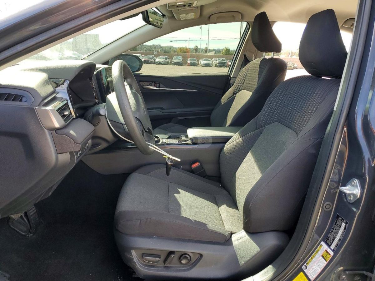 Toyota Camry - фото 5