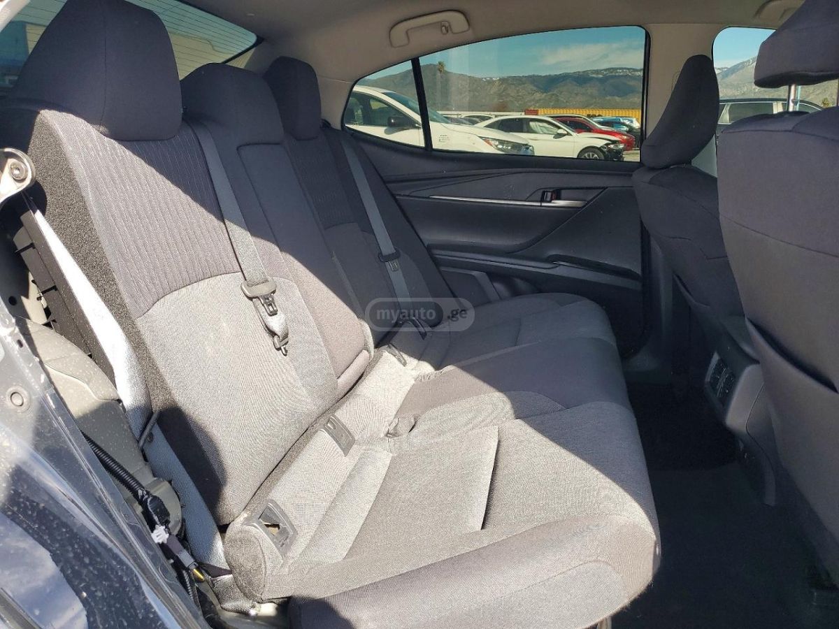 Toyota Camry - фото 8