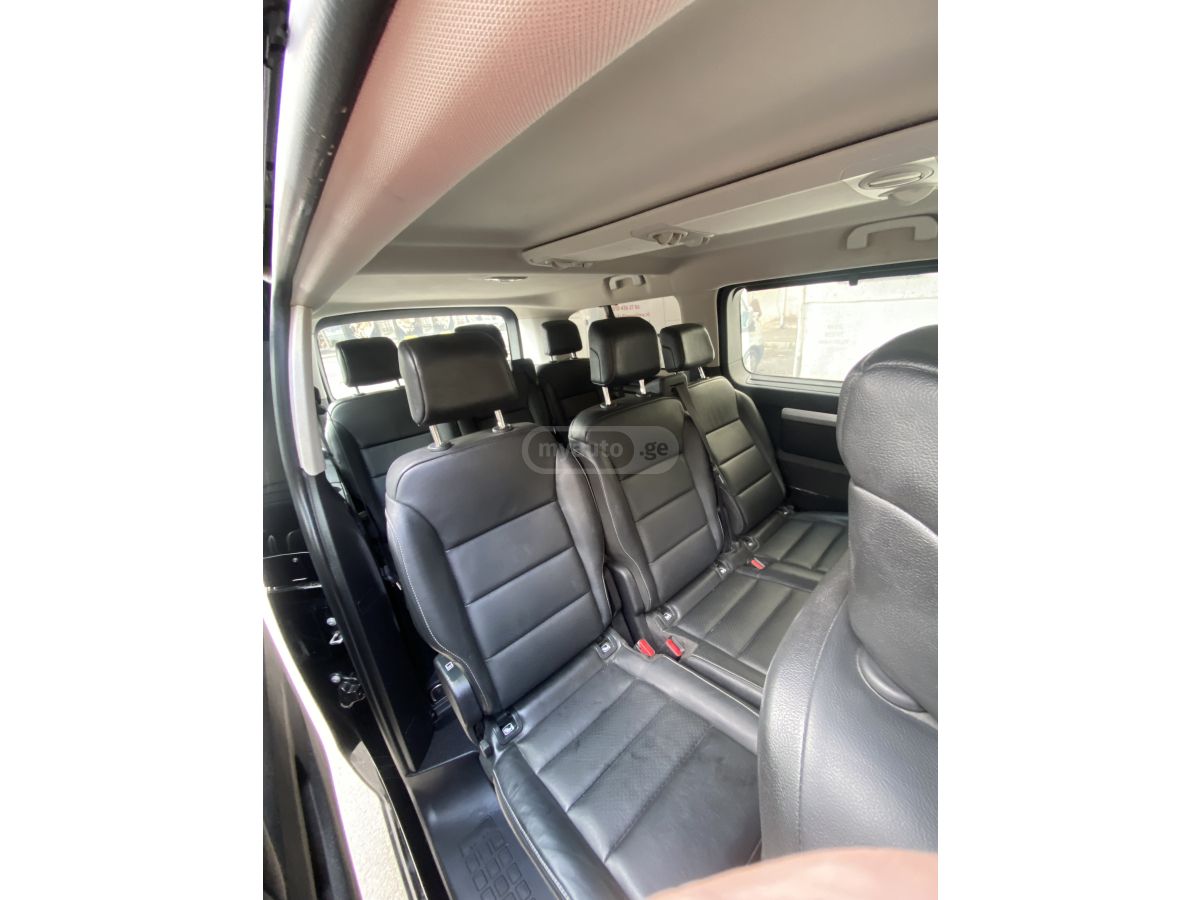 Mercedes-Benz Vito 2023 — миниатюра 4