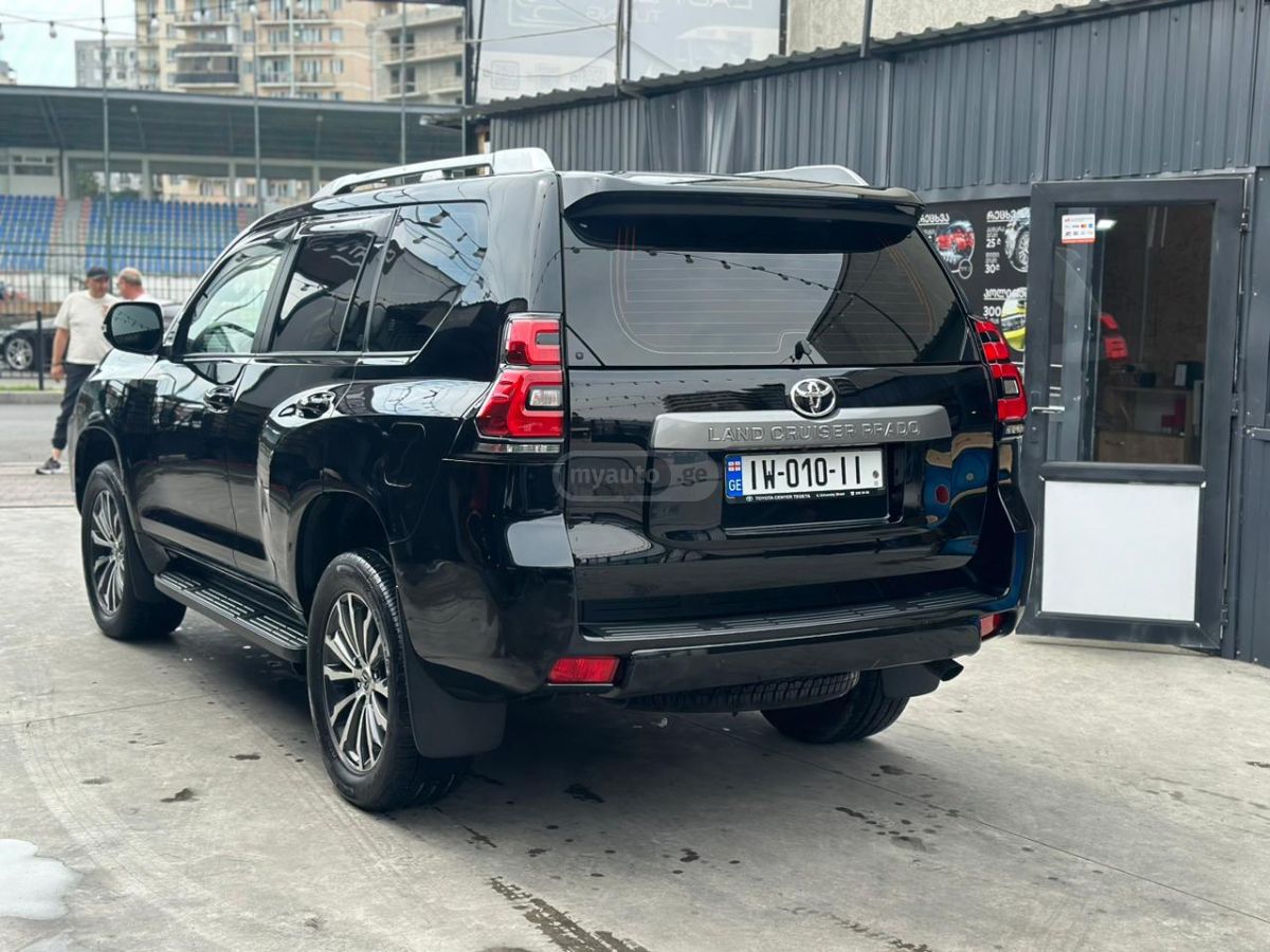 Toyota Land Cruiser Prado - фото 3