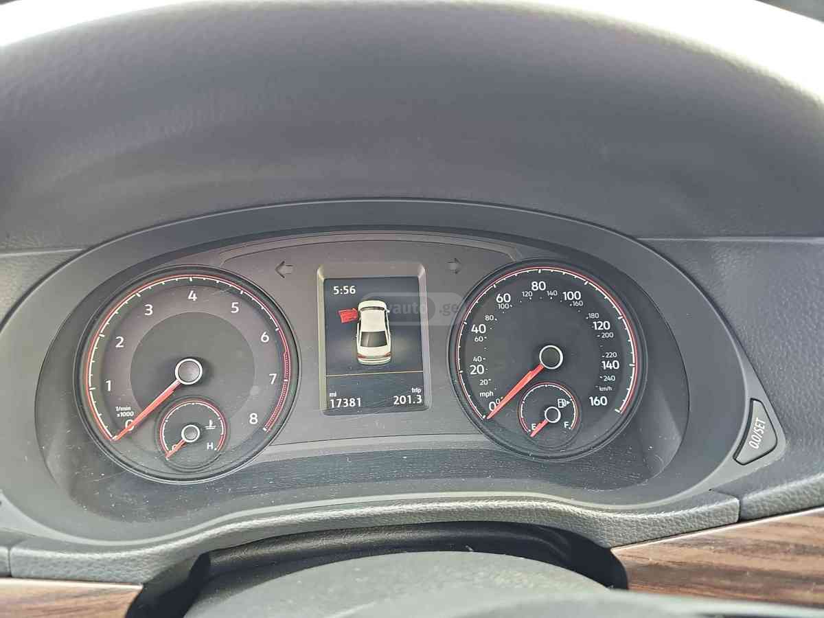 Volkswagen Volkswagen Passat — миниатюра 10