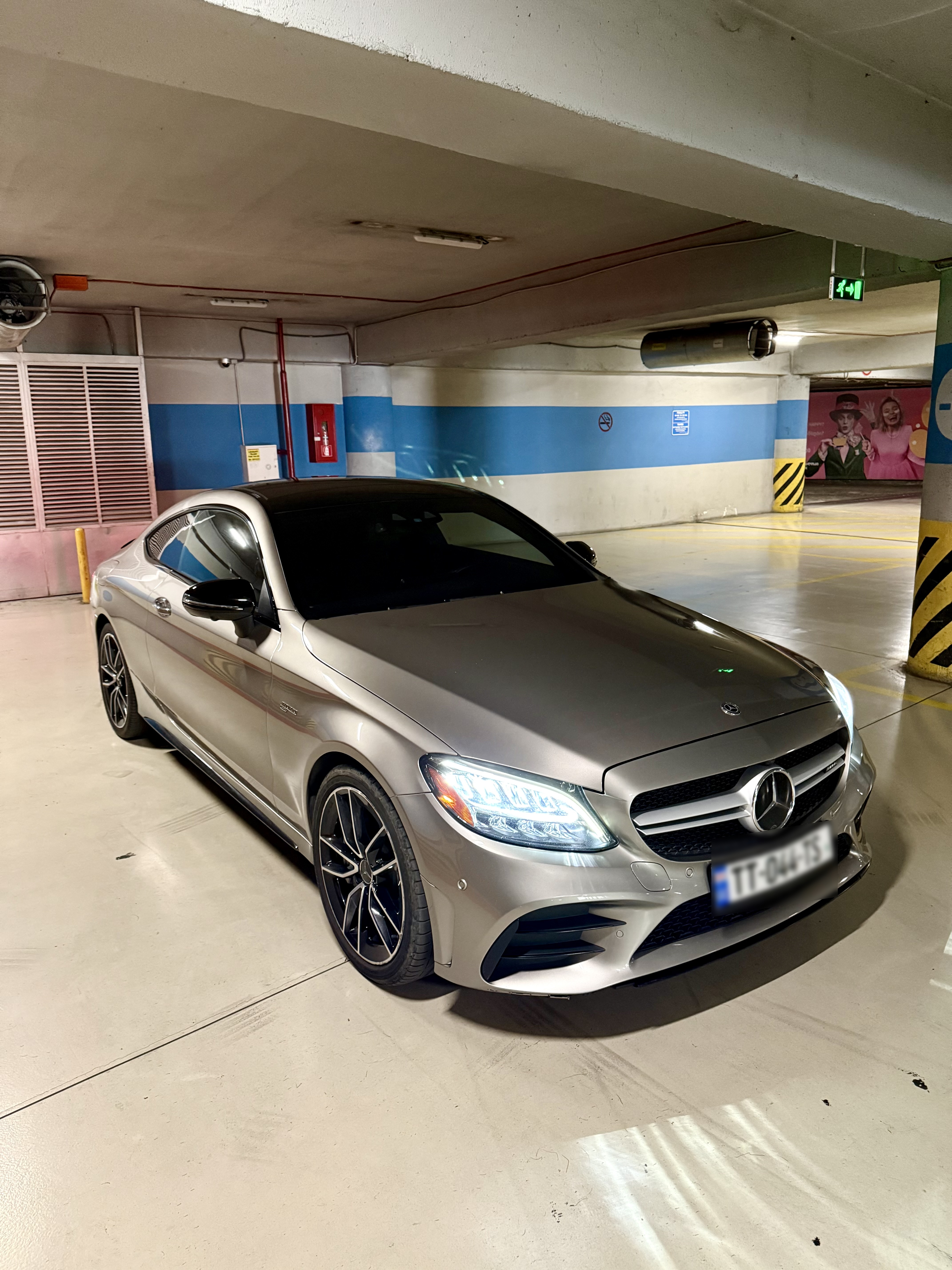 Mercedes-Benz Base AMG C 43 2dr All-Wheel Dr — миниатюра 4