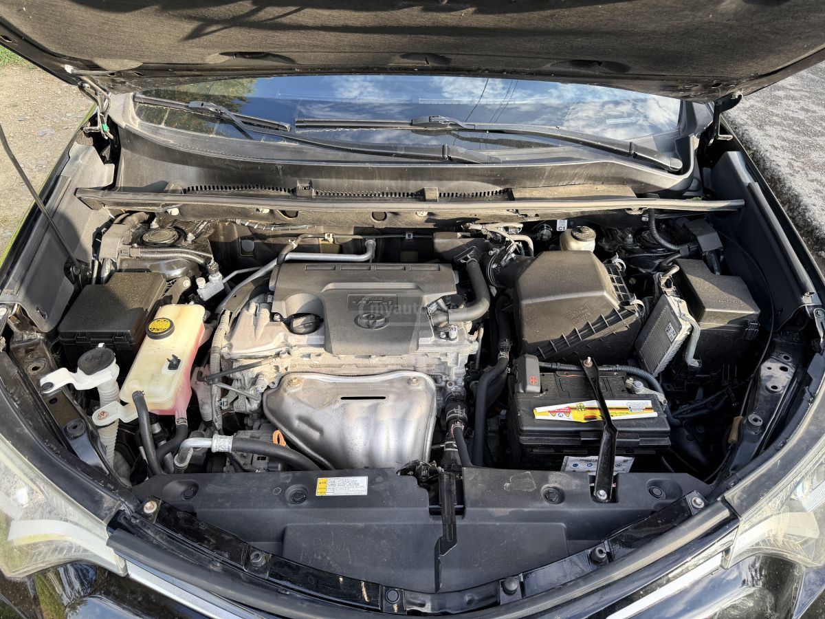 Toyota Rav 4 - фото 1