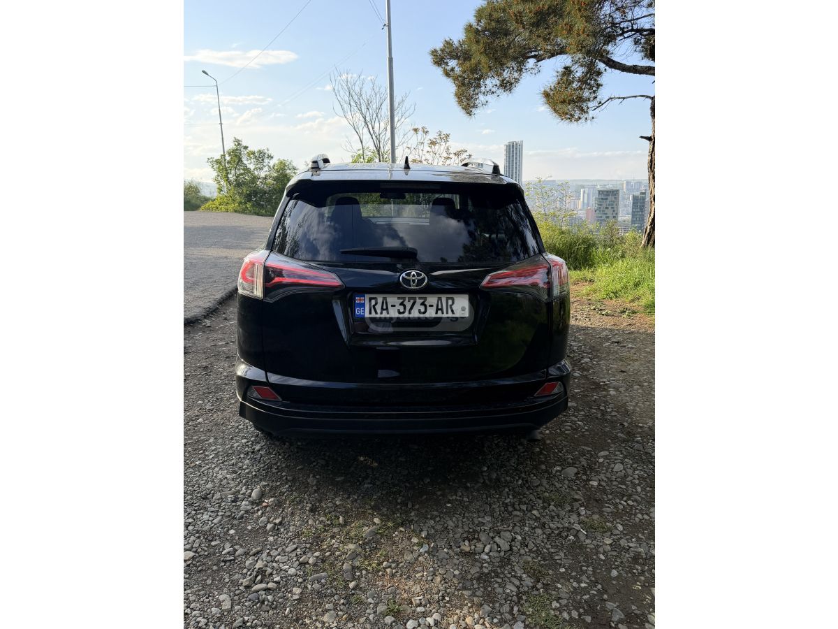 Toyota Rav 4 - фото 6