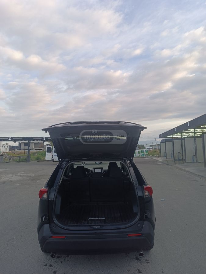 Toyota RAV 4 - фото 4