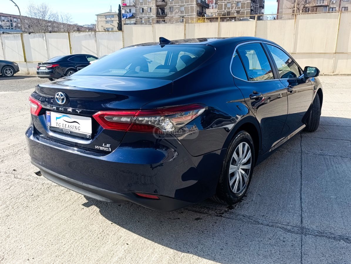 Toyota Camry - фото 4