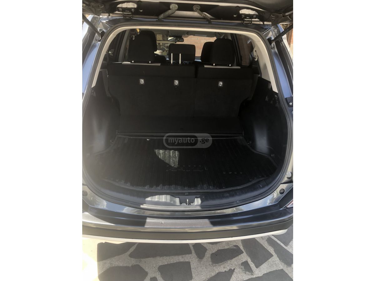 Toyota RAV 4 - фото 11