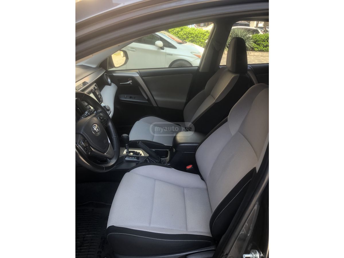 Toyota RAV 4 - фото 8