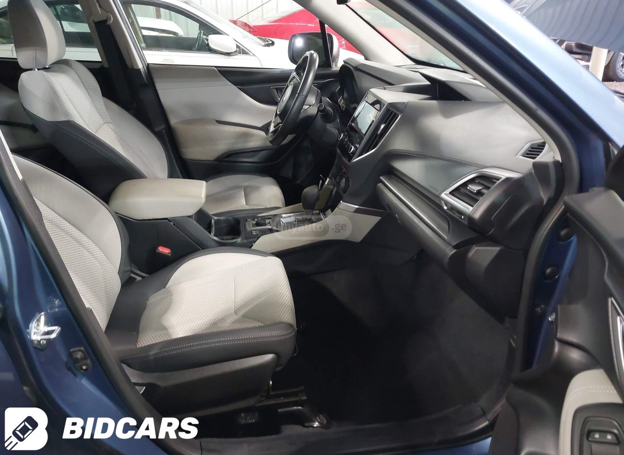 Subaru Premium 4dr All-Wheel Drive CV — миниатюра 5