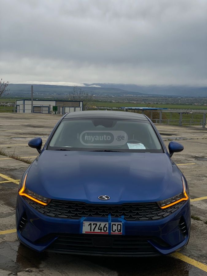 Kia K5 - фото 12