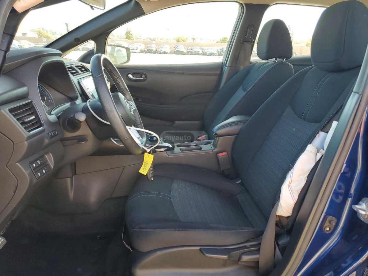 Nissan Leaf - фото 7