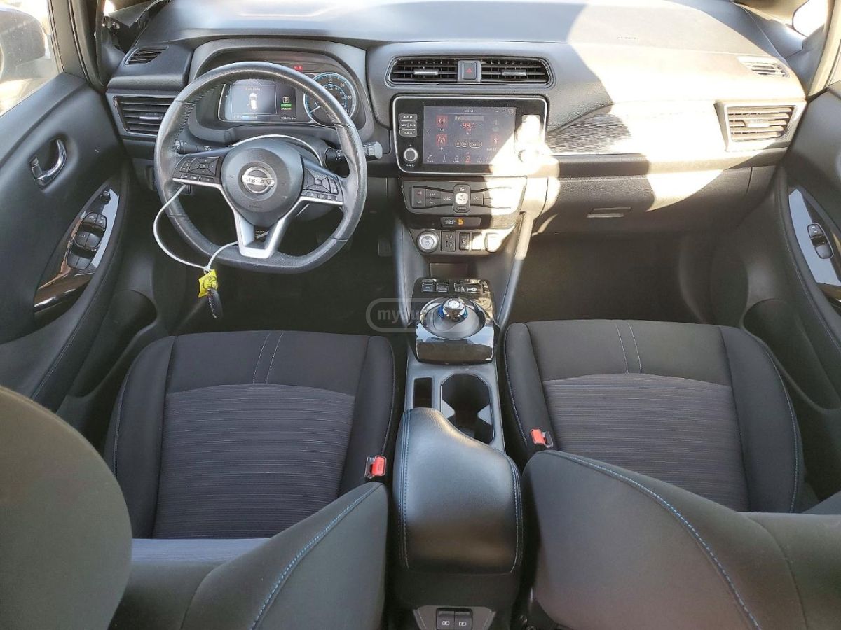 Nissan Leaf - фото 8