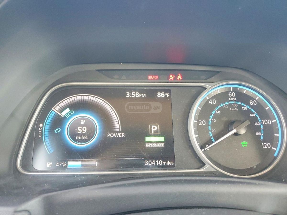 Nissan Leaf - фото 9