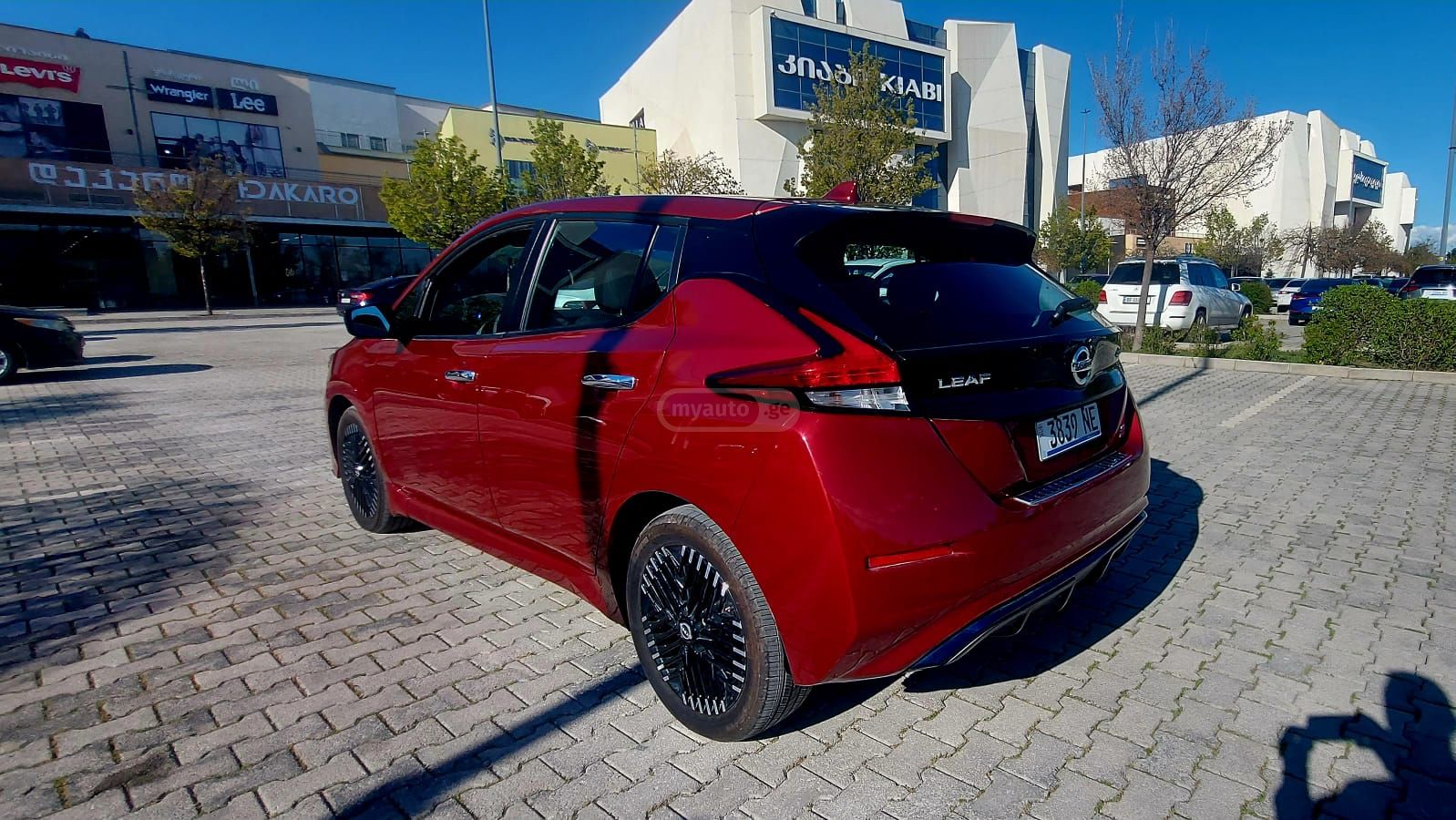 Nissan Leaf SL PLUS 2023 — миниатюра 4