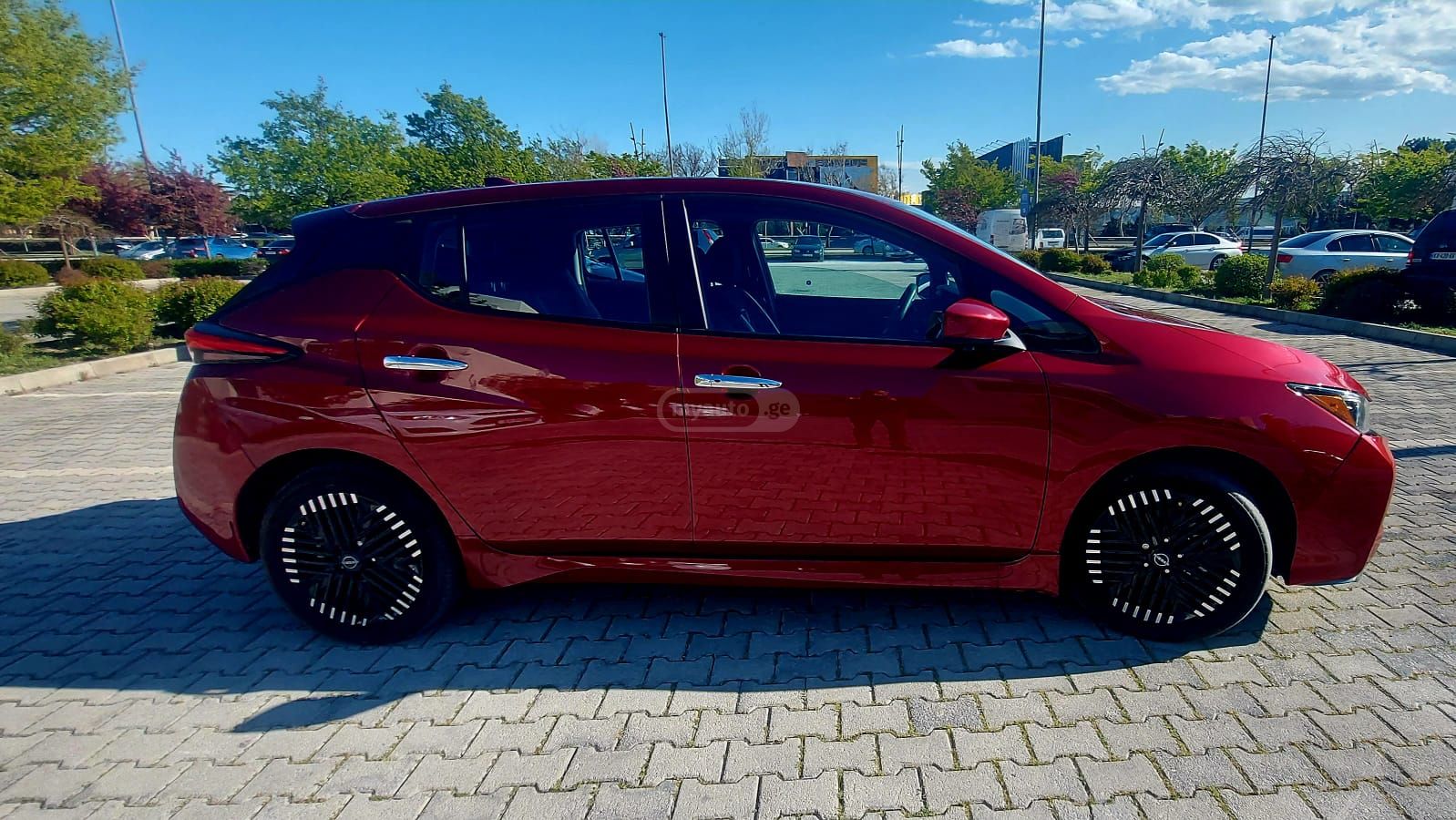 Nissan Leaf SL PLUS 2023 — миниатюра 6