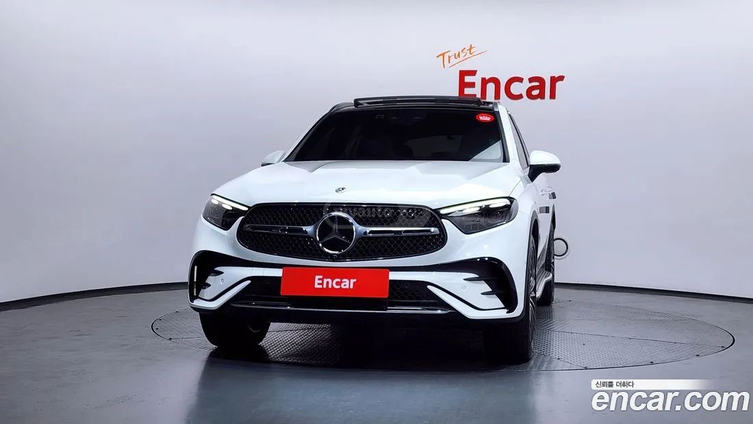 Mercedes-Benz GLC 200 2023 — миниатюра 3