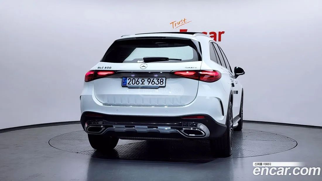 Mercedes-Benz GLC 200 2023 — миниатюра 4