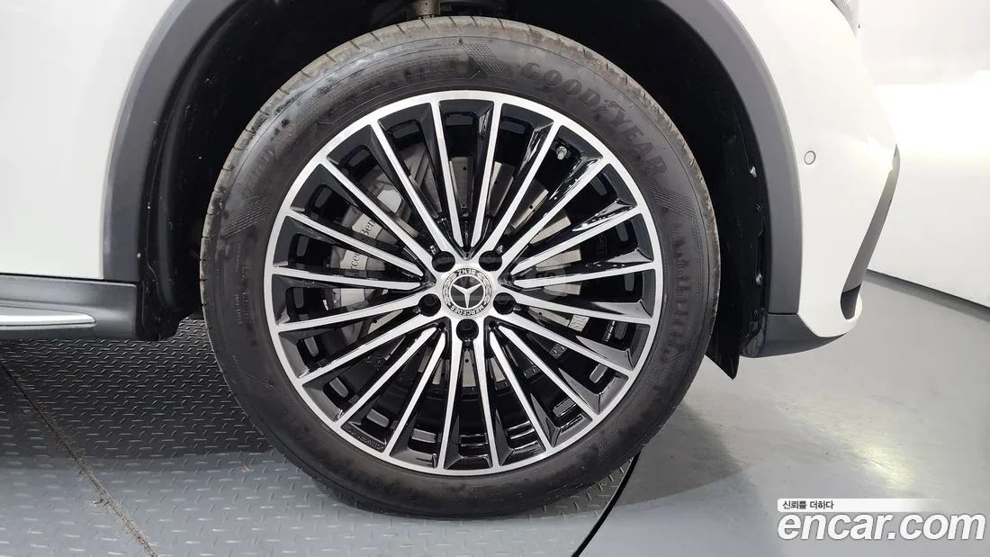 Mercedes-Benz GLC 200 2023 — миниатюра 5