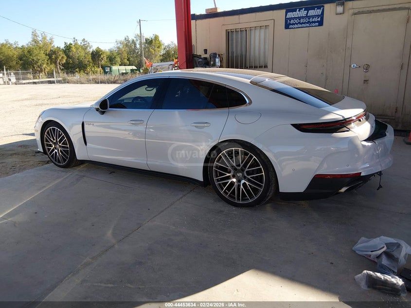 Porsche Panamera - фото 11