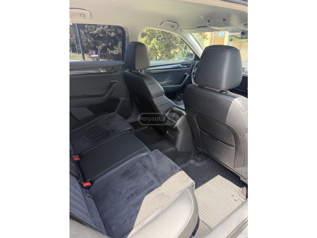 Skoda Superb - фото 10
