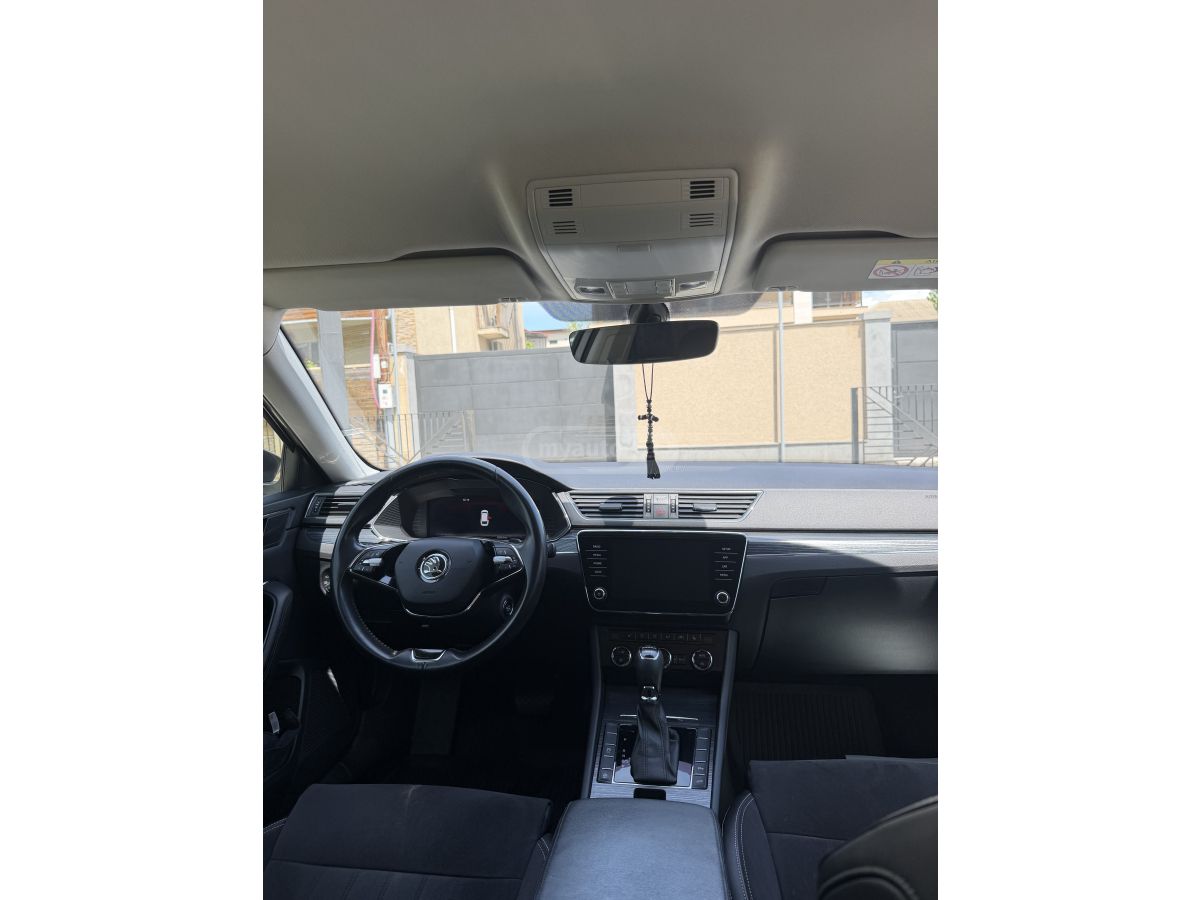 Skoda Superb - фото 11