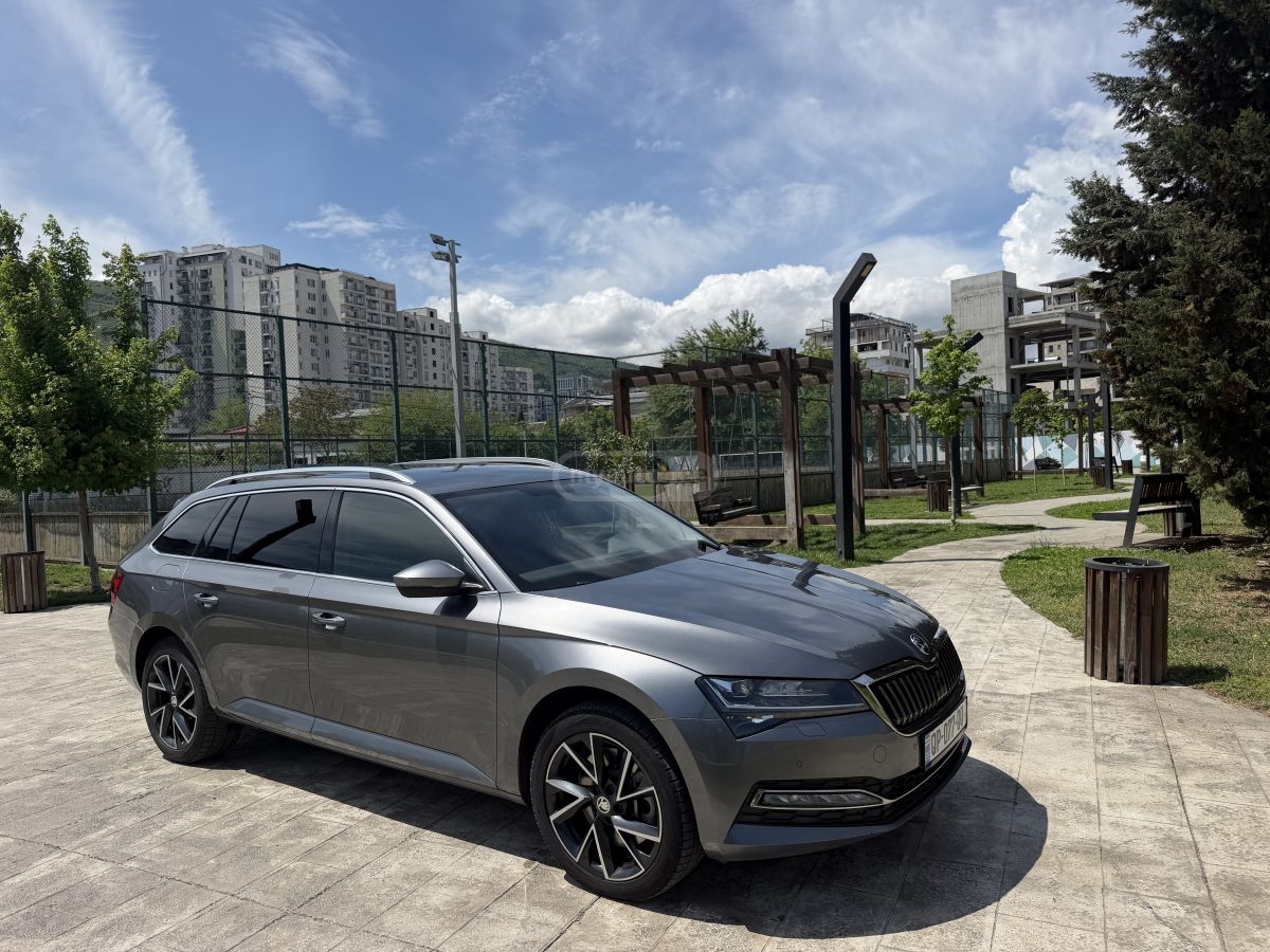 Skoda Superb - фото 8