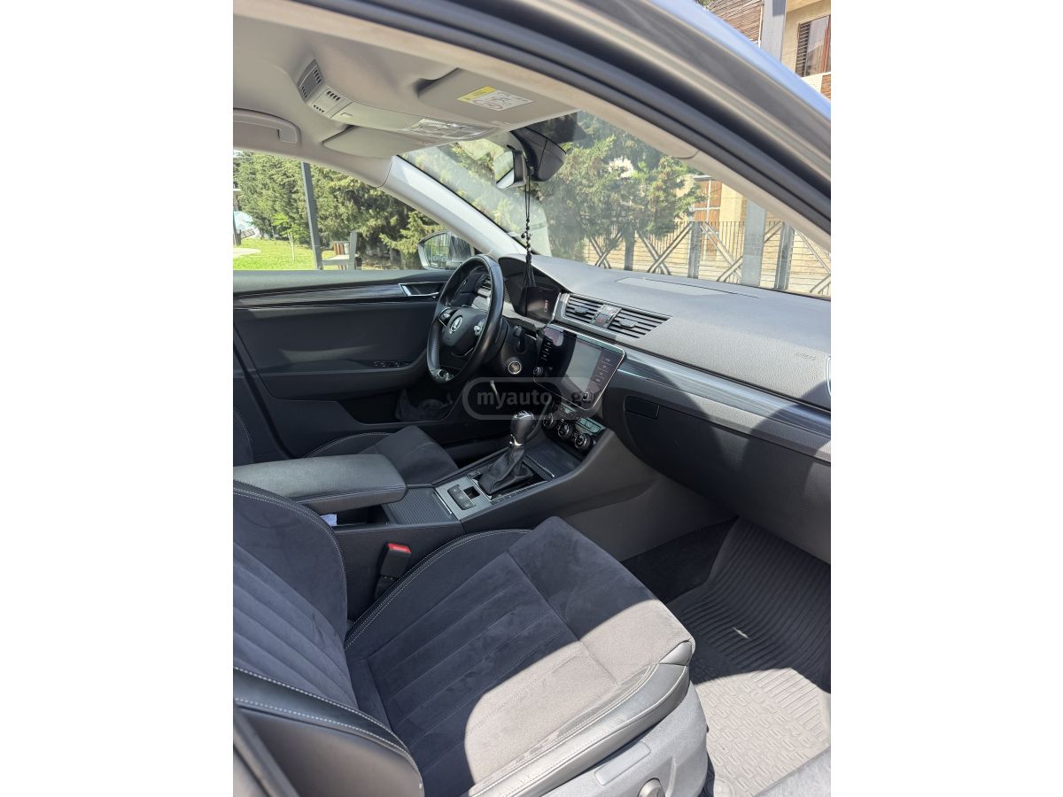 Skoda Superb - фото 9