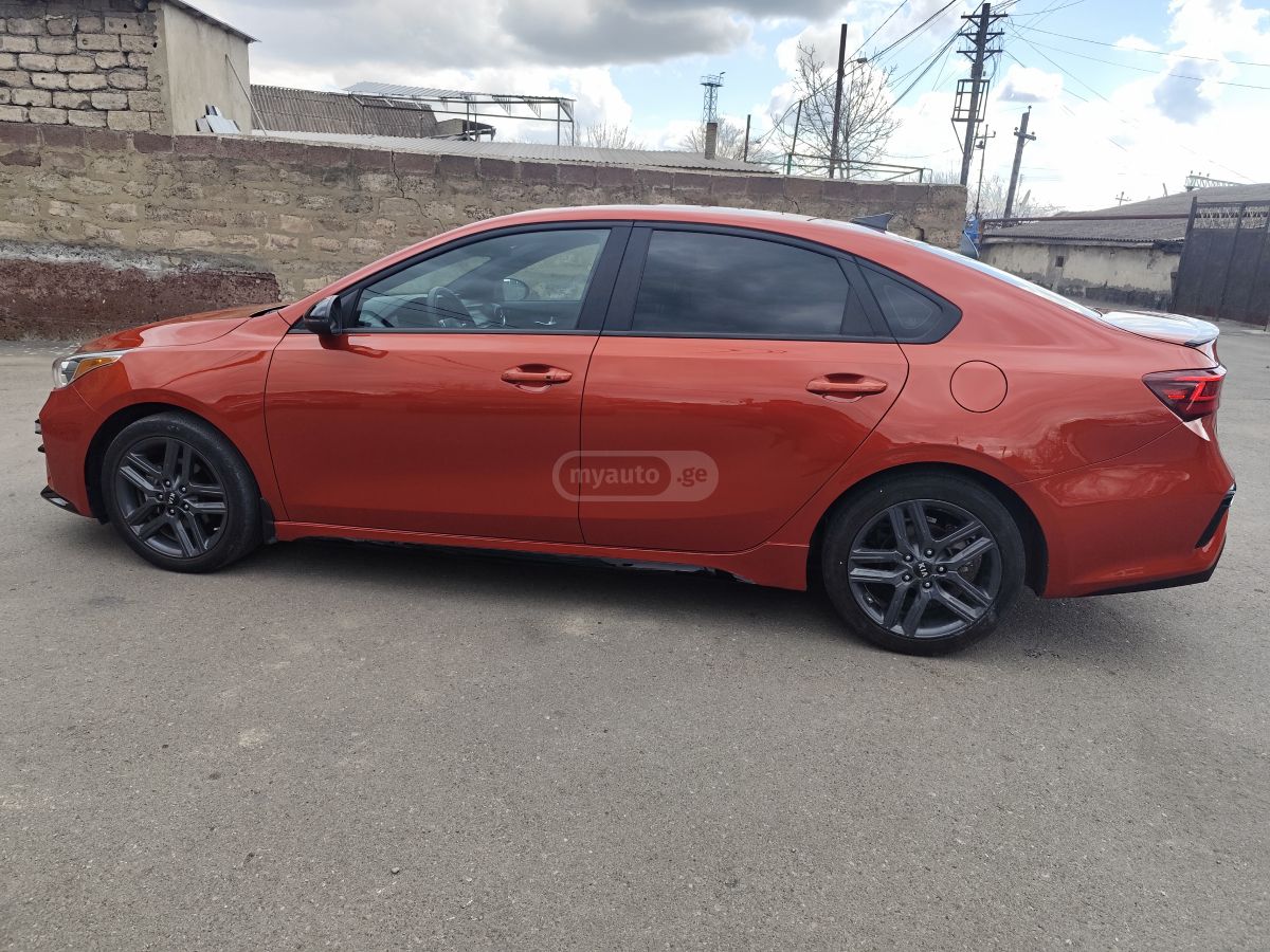 Kia Forte - фото 12