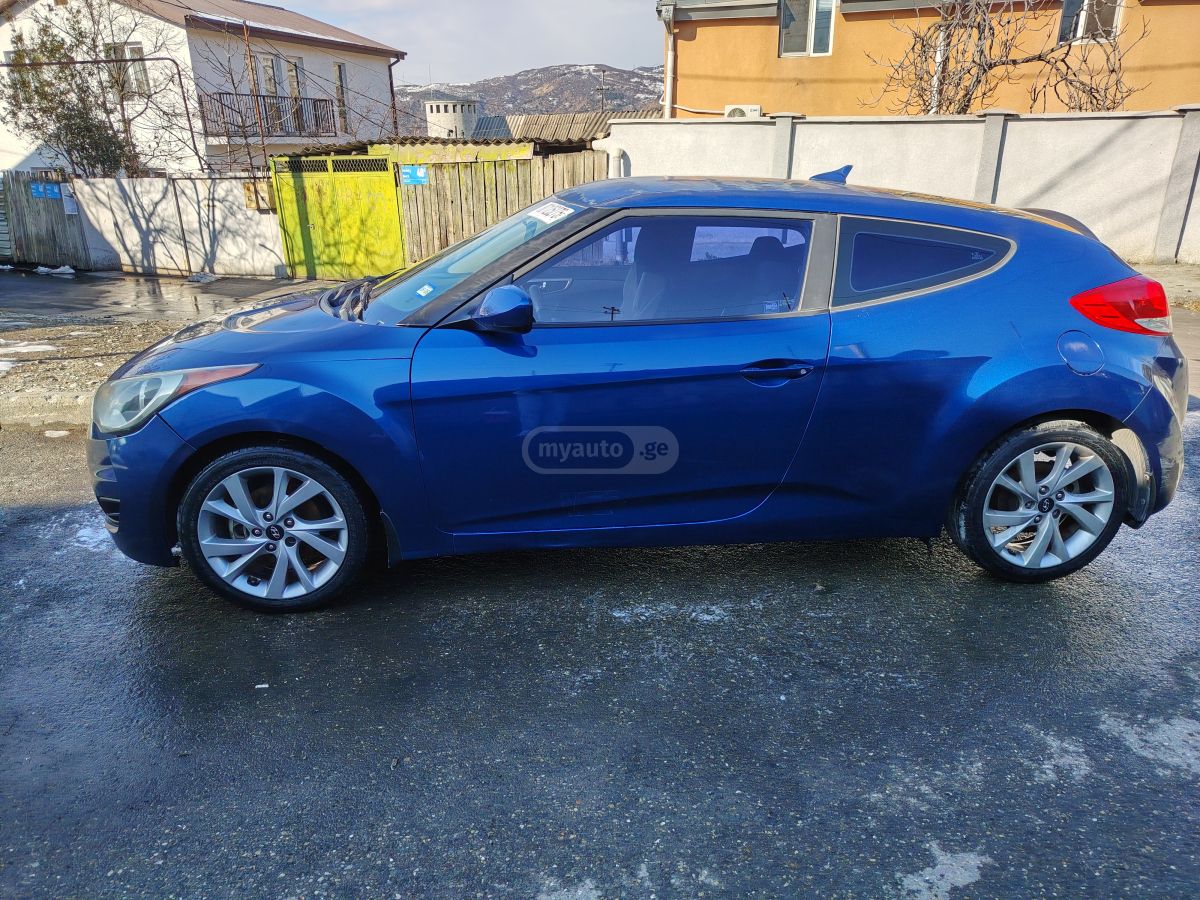 Hyundai Veloster - фото 12