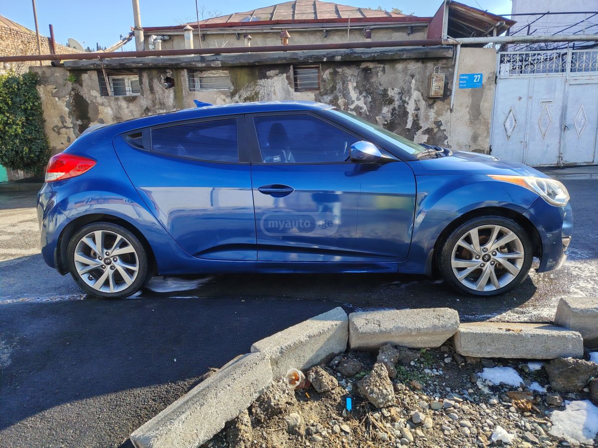 Hyundai Veloster - фото 2