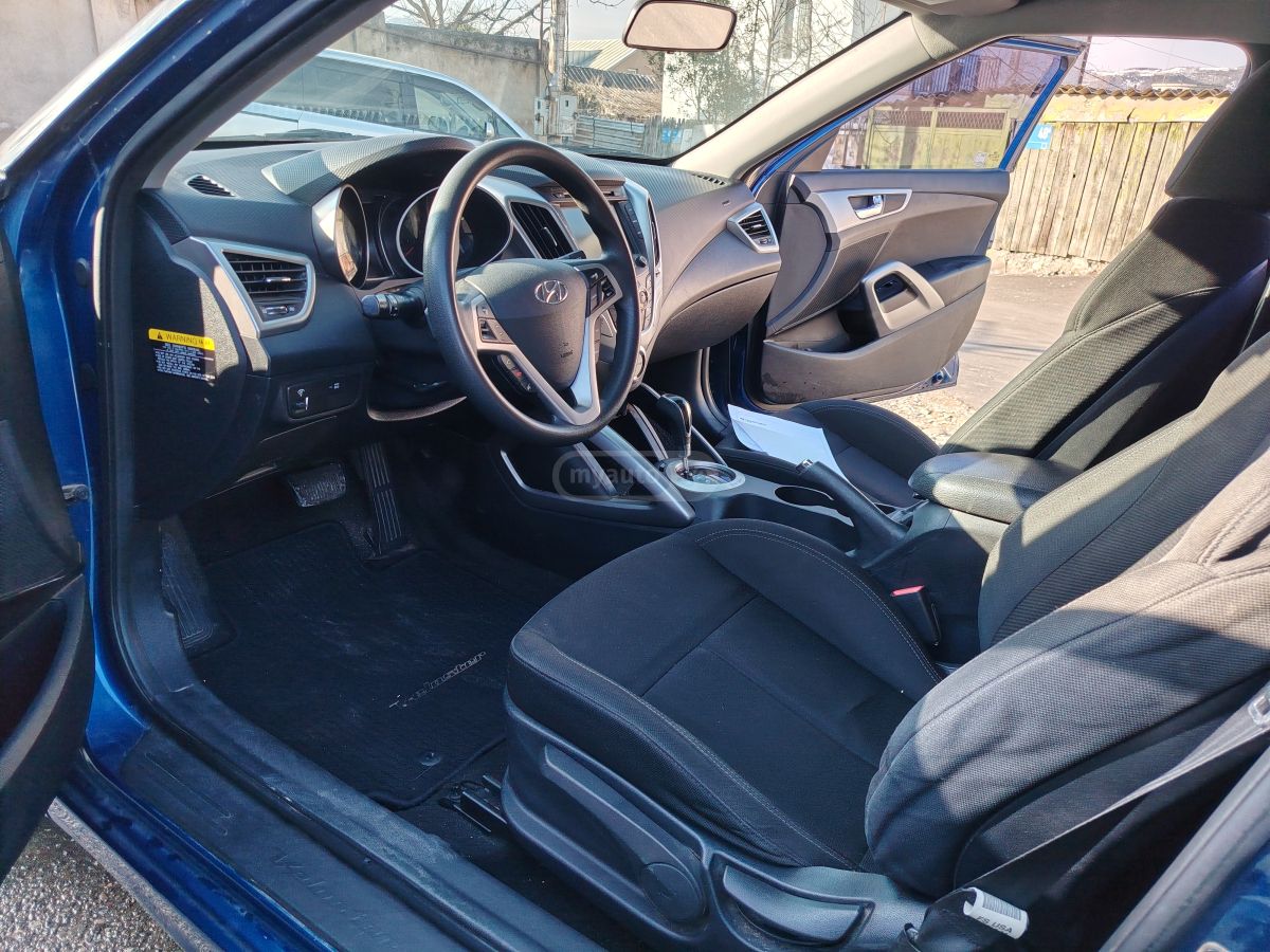 Hyundai Veloster - фото 6
