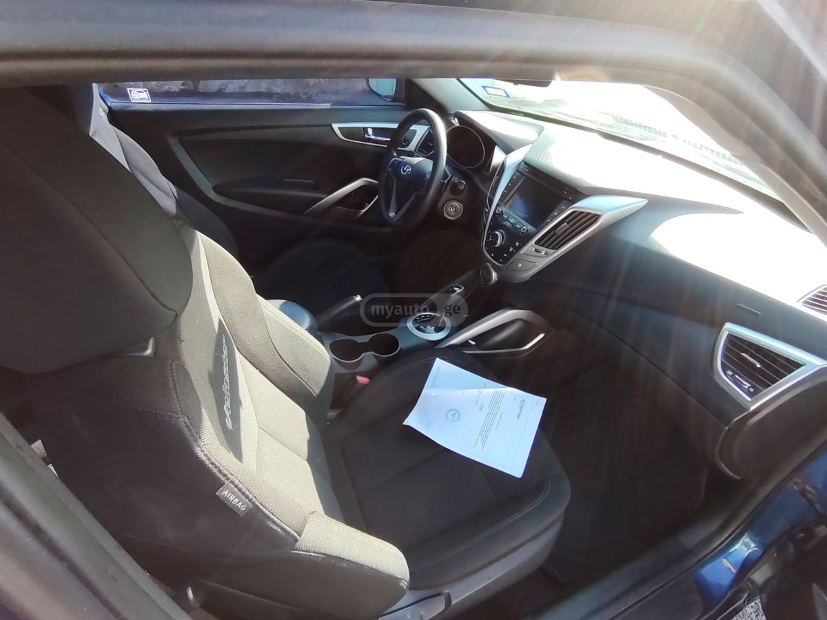 Hyundai Veloster - фото 7