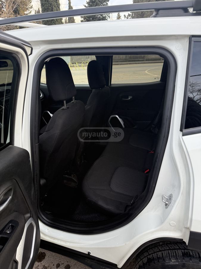 Jeep Renegade - фото 10