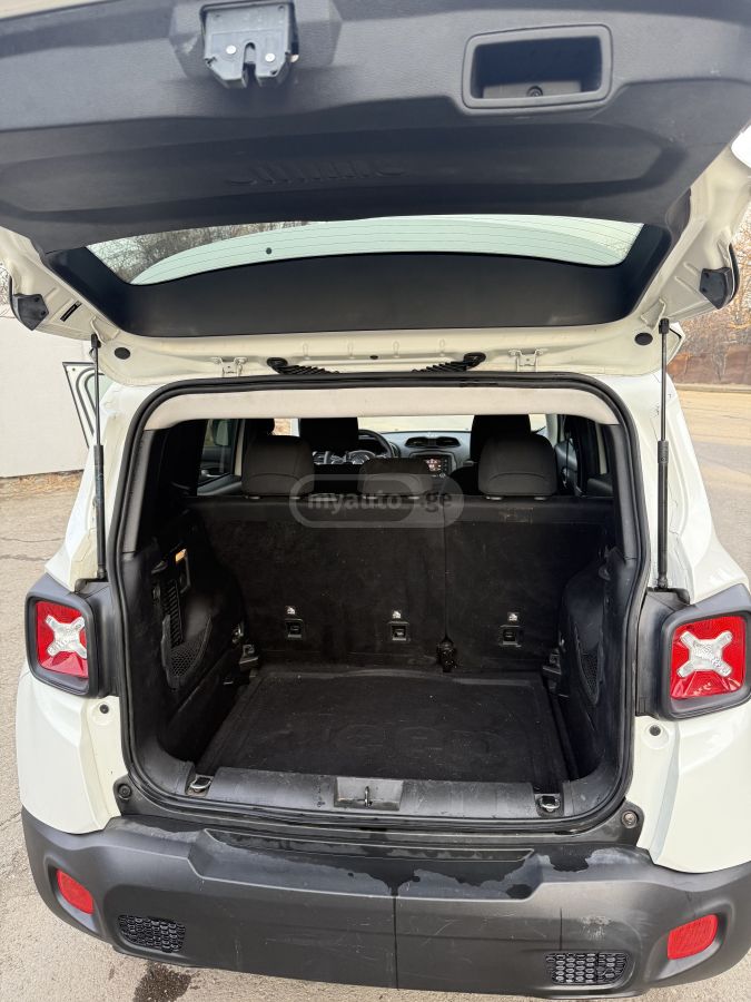 Jeep Renegade - фото 11