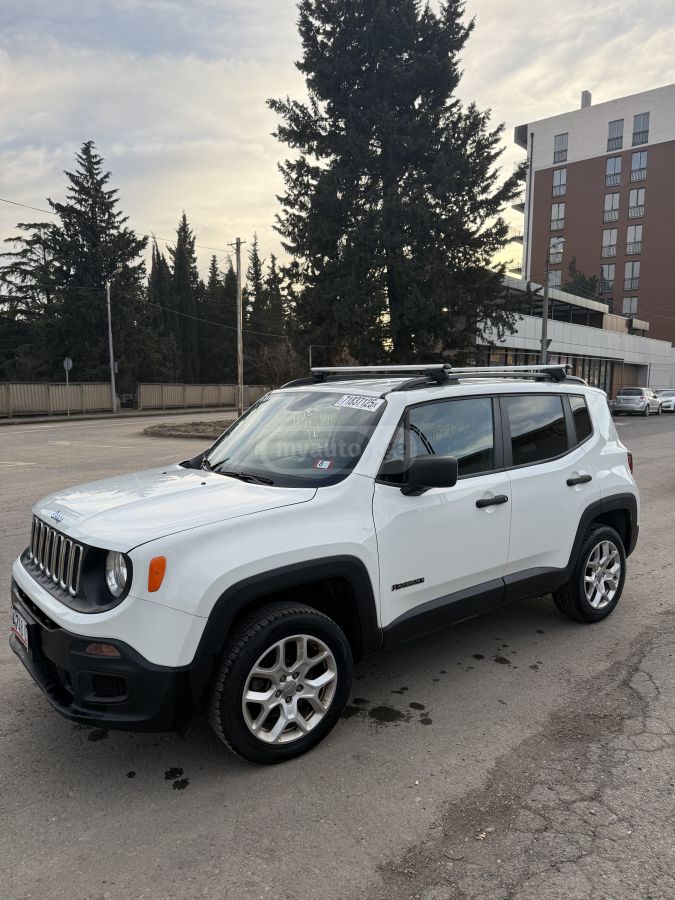 Jeep Renegade - фото 2